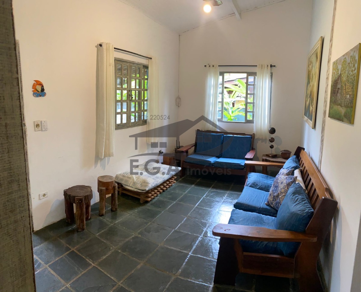 Casa de rua no Camburizinho