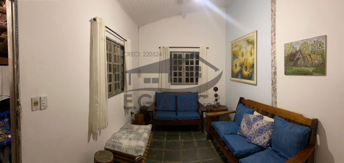Casa de rua no Camburizinho