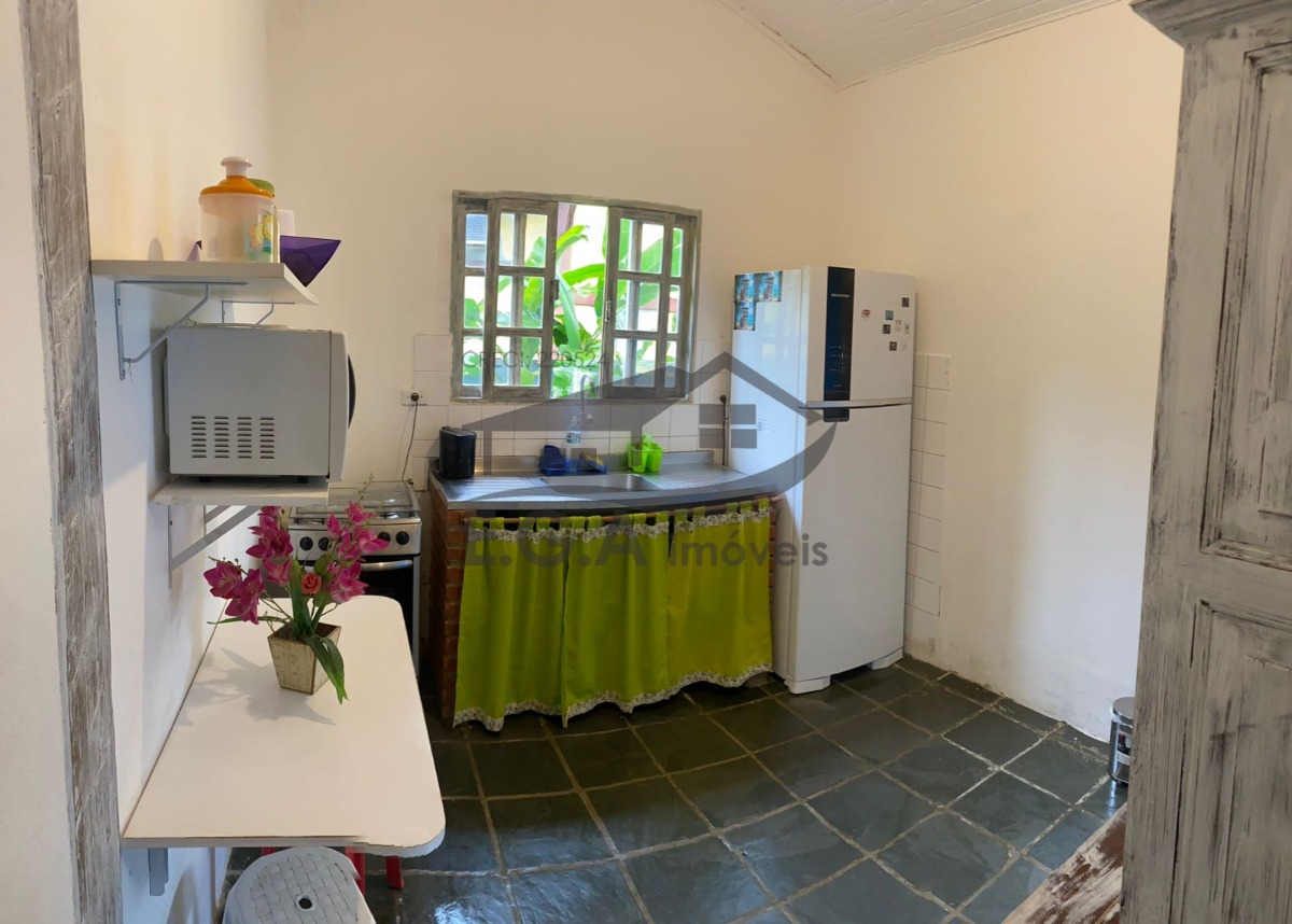 Casa de rua no Camburizinho