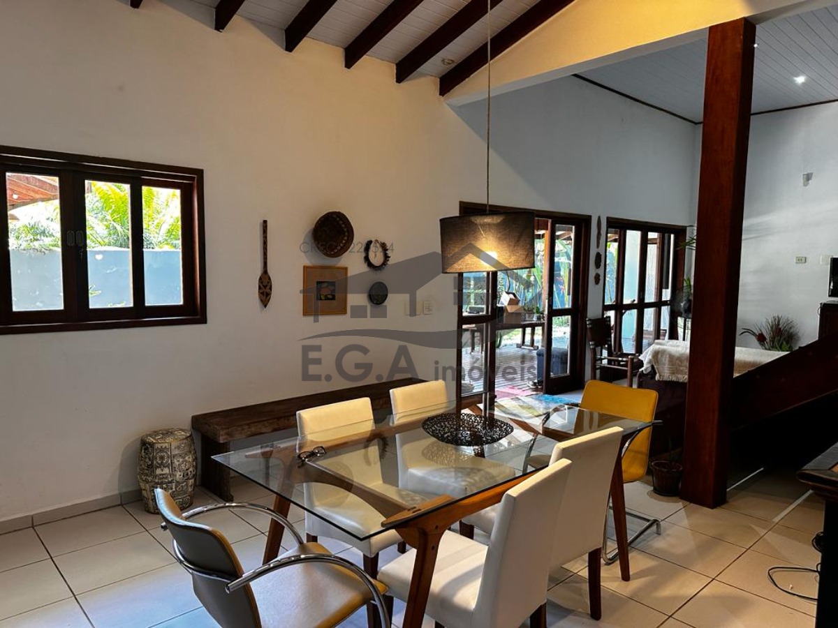Casa na praia de Boiçucanga