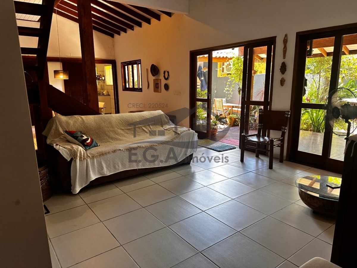 Casa na praia de Boiçucanga