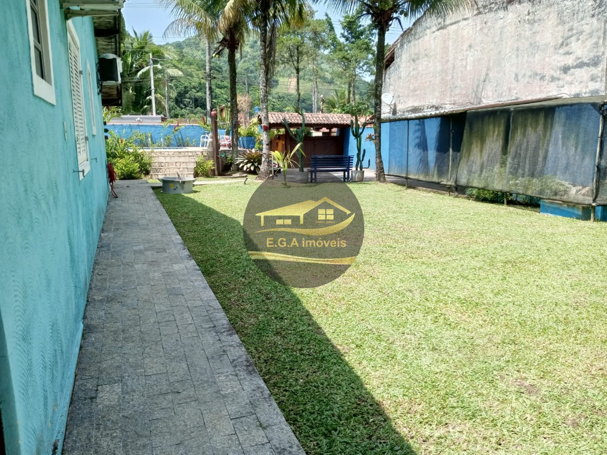 Casa lado sertão de Camburi