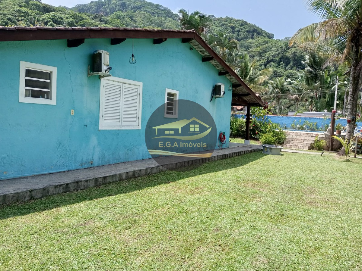 Casa lado sertão de Camburi