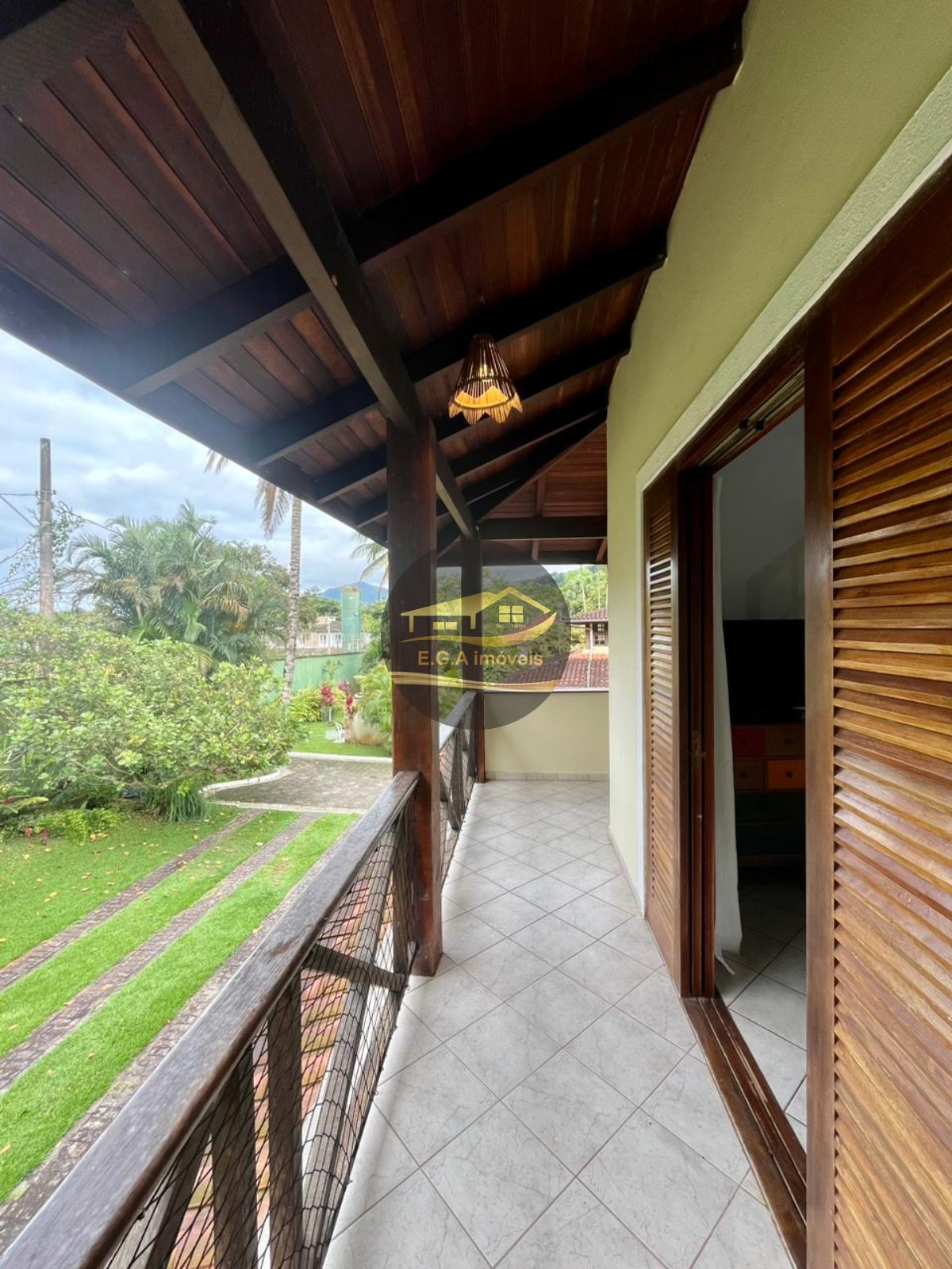 Casa condomínio Pauba Um Villarejo