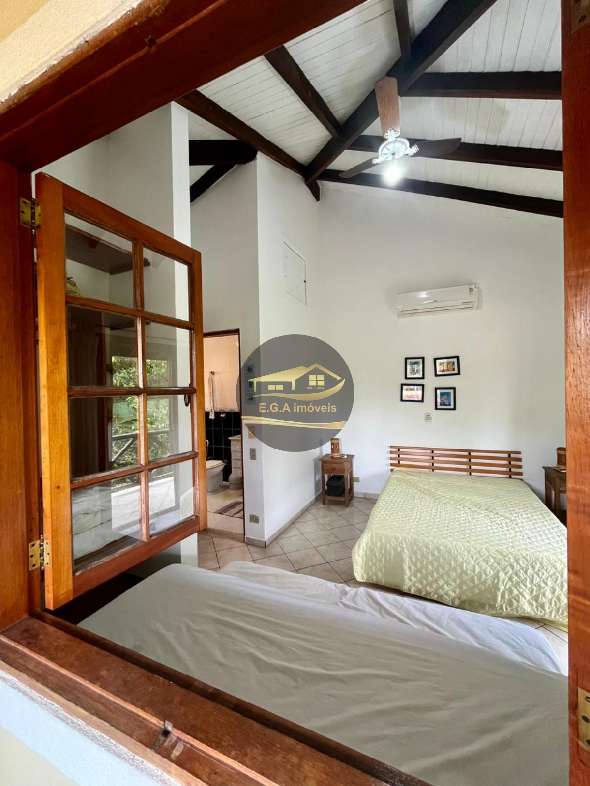 Casa condomínio Pauba Um Villarejo
