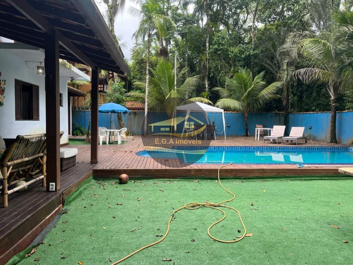 Casa em Condomínio Camburi lado sertão
