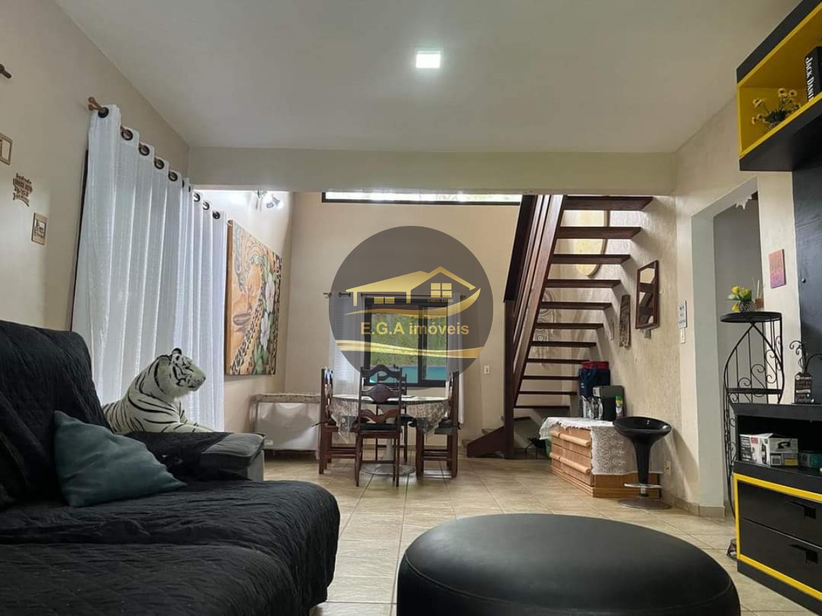 Casa em Condomínio Camburi lado sertão
