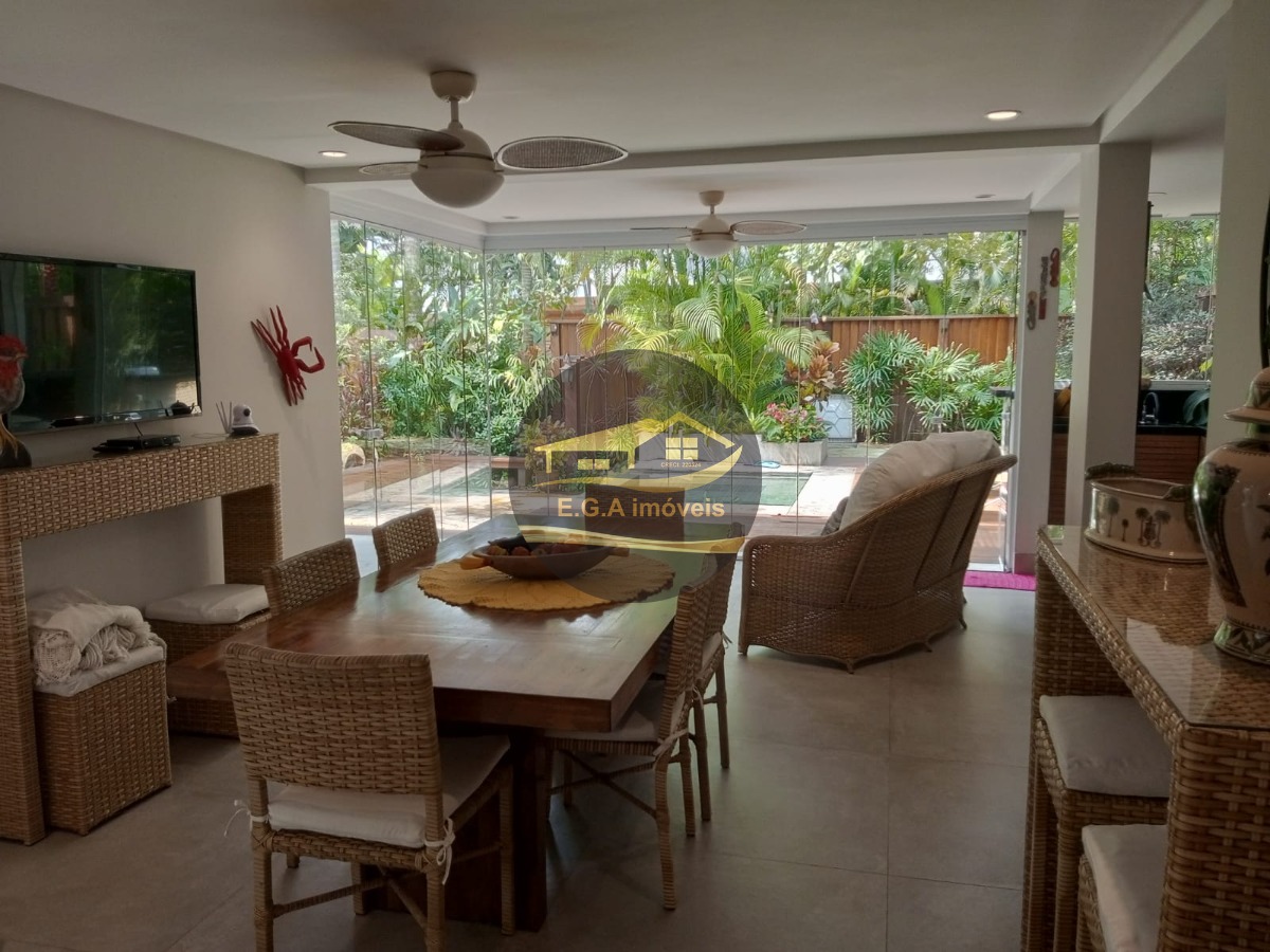 Casa na Praia de Juquehy- Cond- Raizes