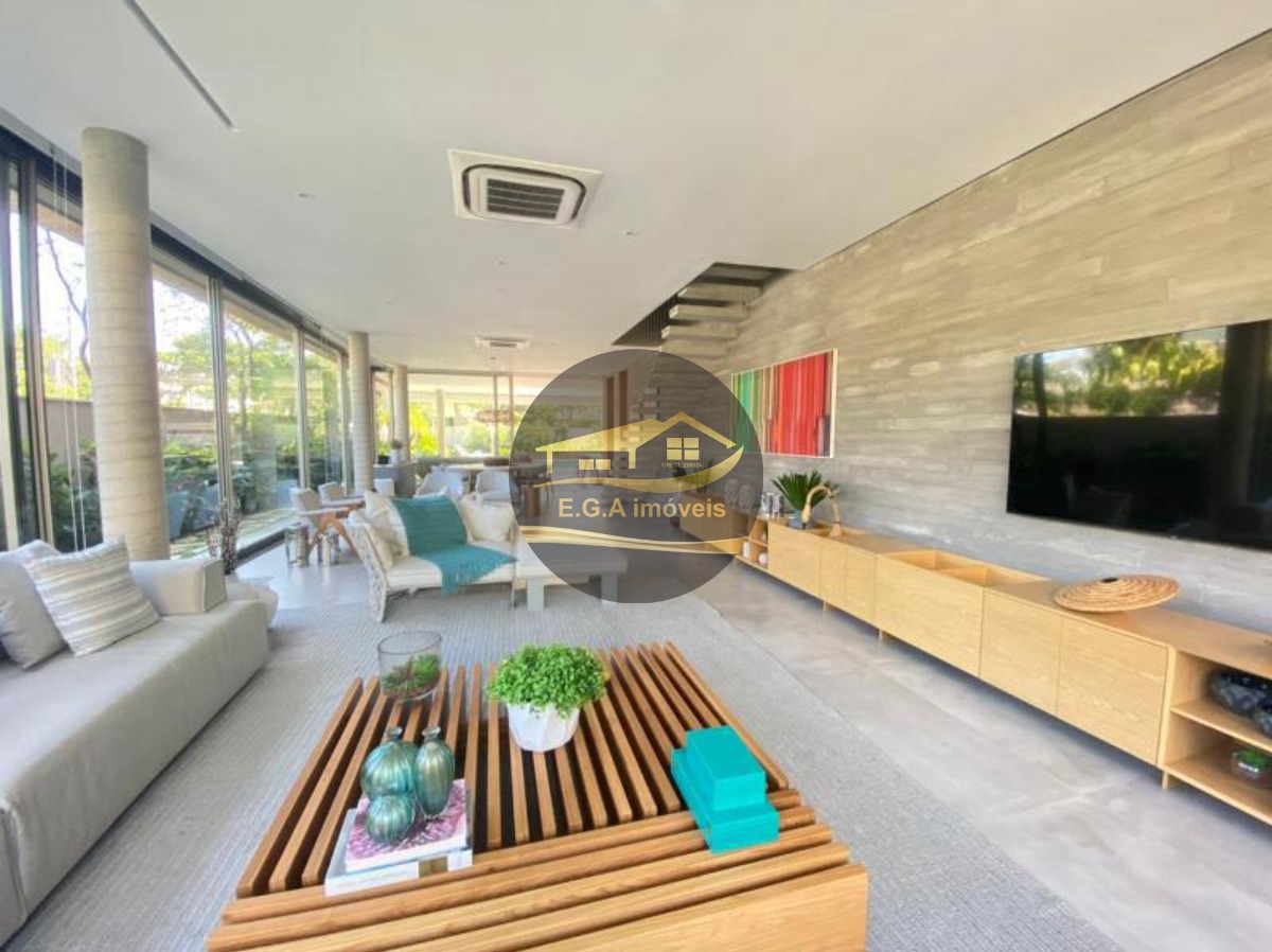 Casa alto padrão na praia da Baleia