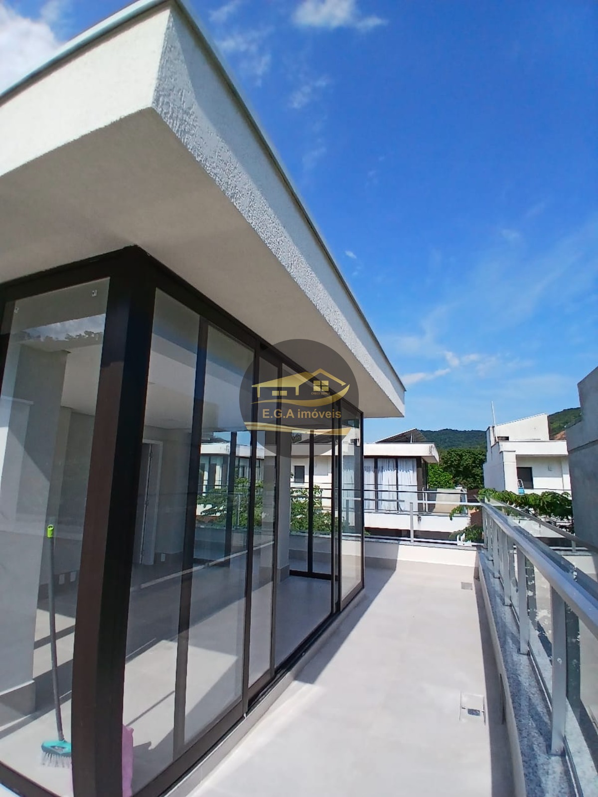 Casa na praia de camburi a 200 mts da praia