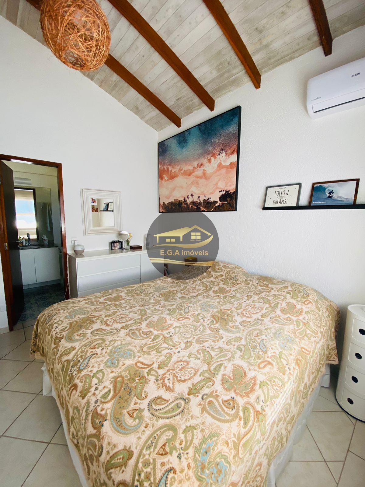 Casa na praia de camburi abaixou de 1.650k para 1.490.000,00