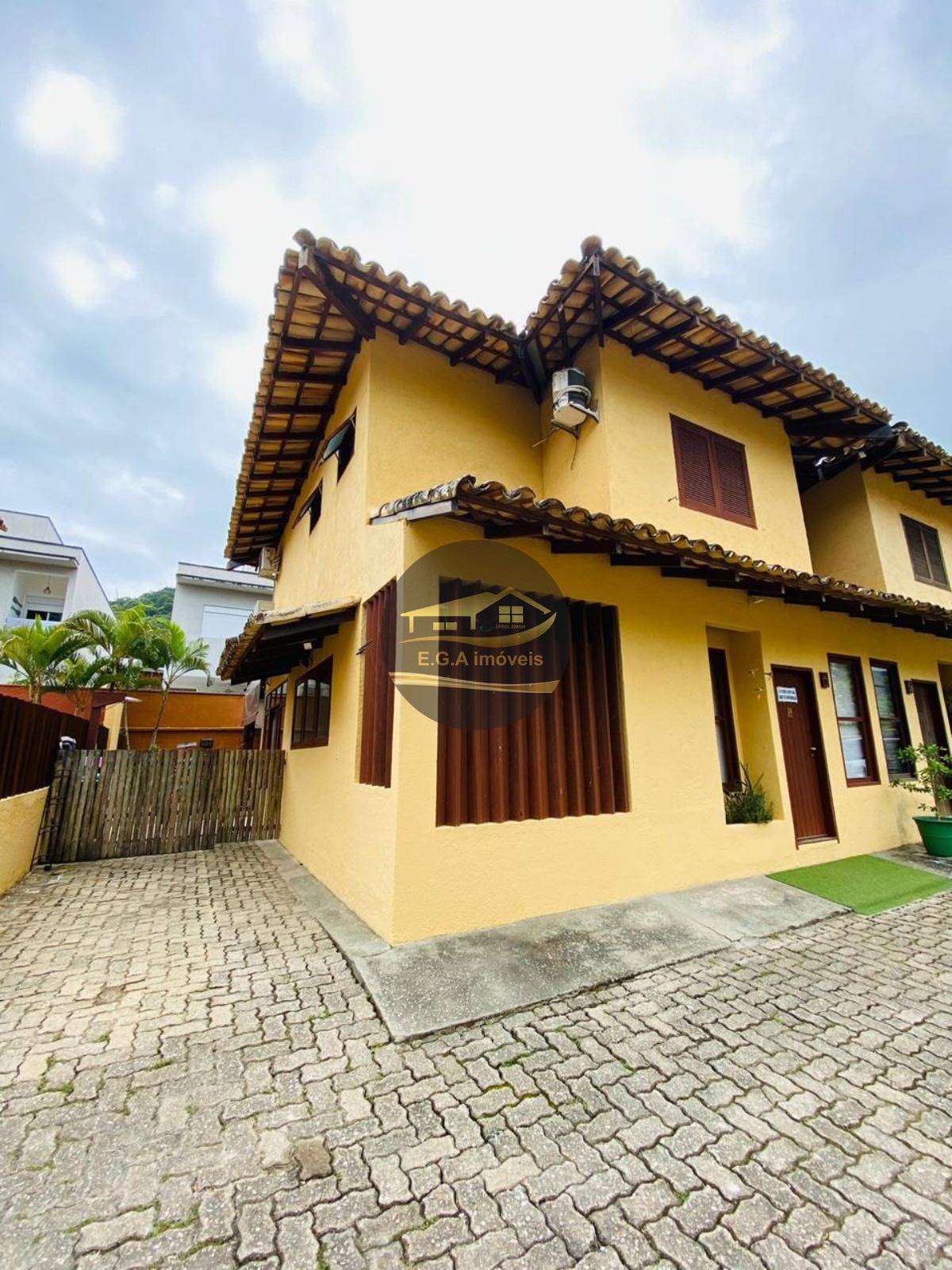 Casa na praia de camburi abaixou de 1.650k para 1.490.000,00